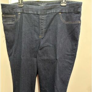 Chico’s knee length capri denim pull on pants